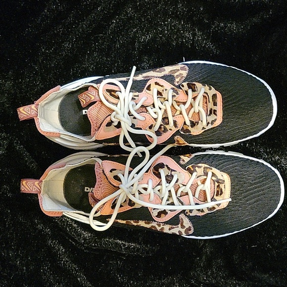 Nike Black, Light Pink and Leopard Print Sneakers - Picture 15 of 15